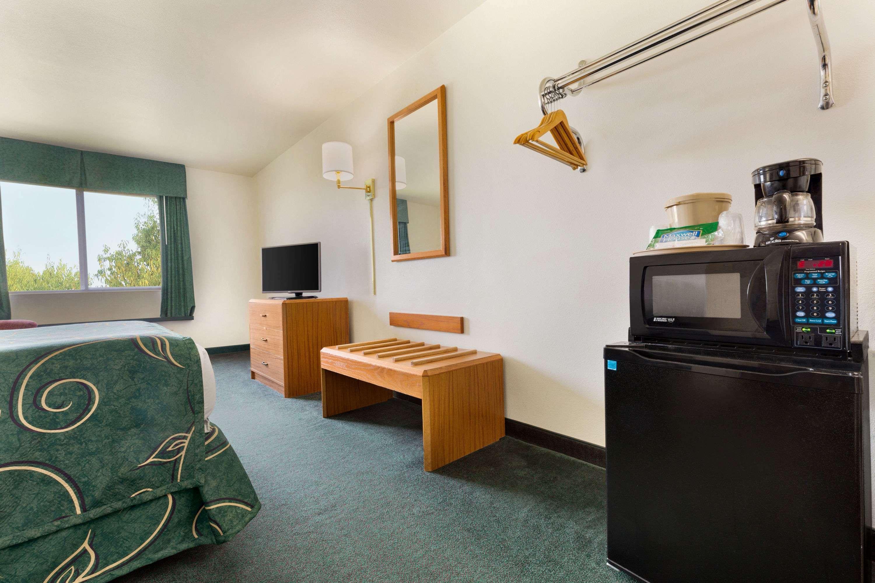 Travelodge By Wyndham Sharon Springs Ngoại thất bức ảnh